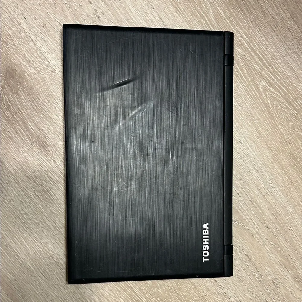 Toshiba C55-C5241 NO HDD, BAD BATTERY, FOR PARTS